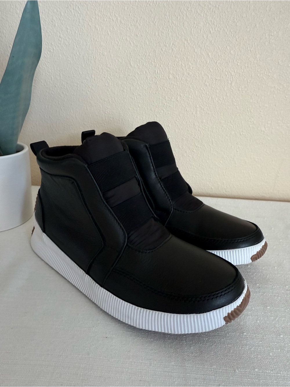 SOREL Black Leather High-Top Sneaker Boot with White Sole - Picture 3 of 11
